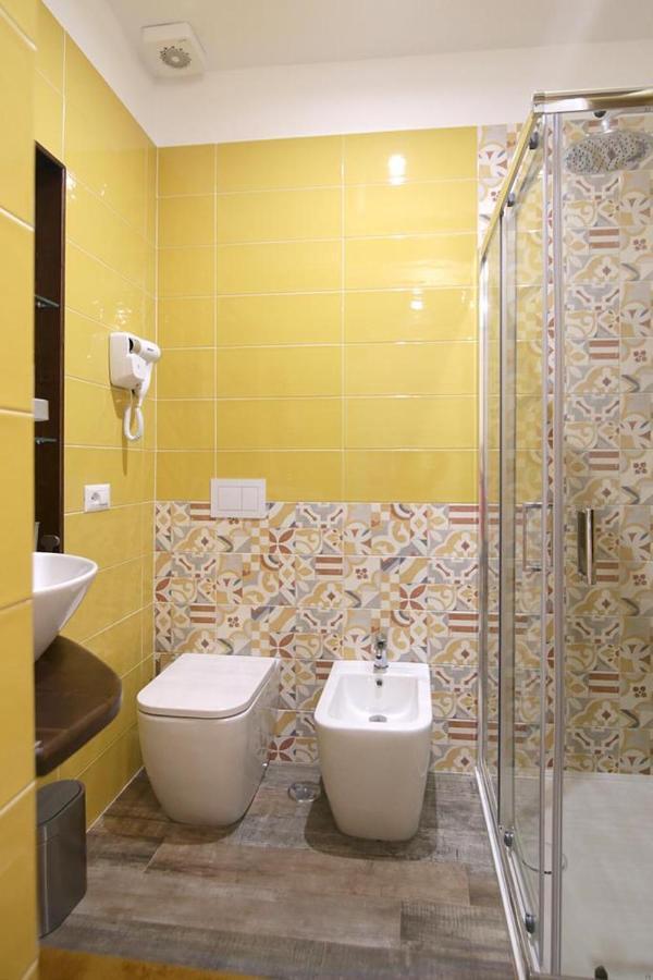Antica Residenza Fusco Hotel Наполи Екстериор снимка